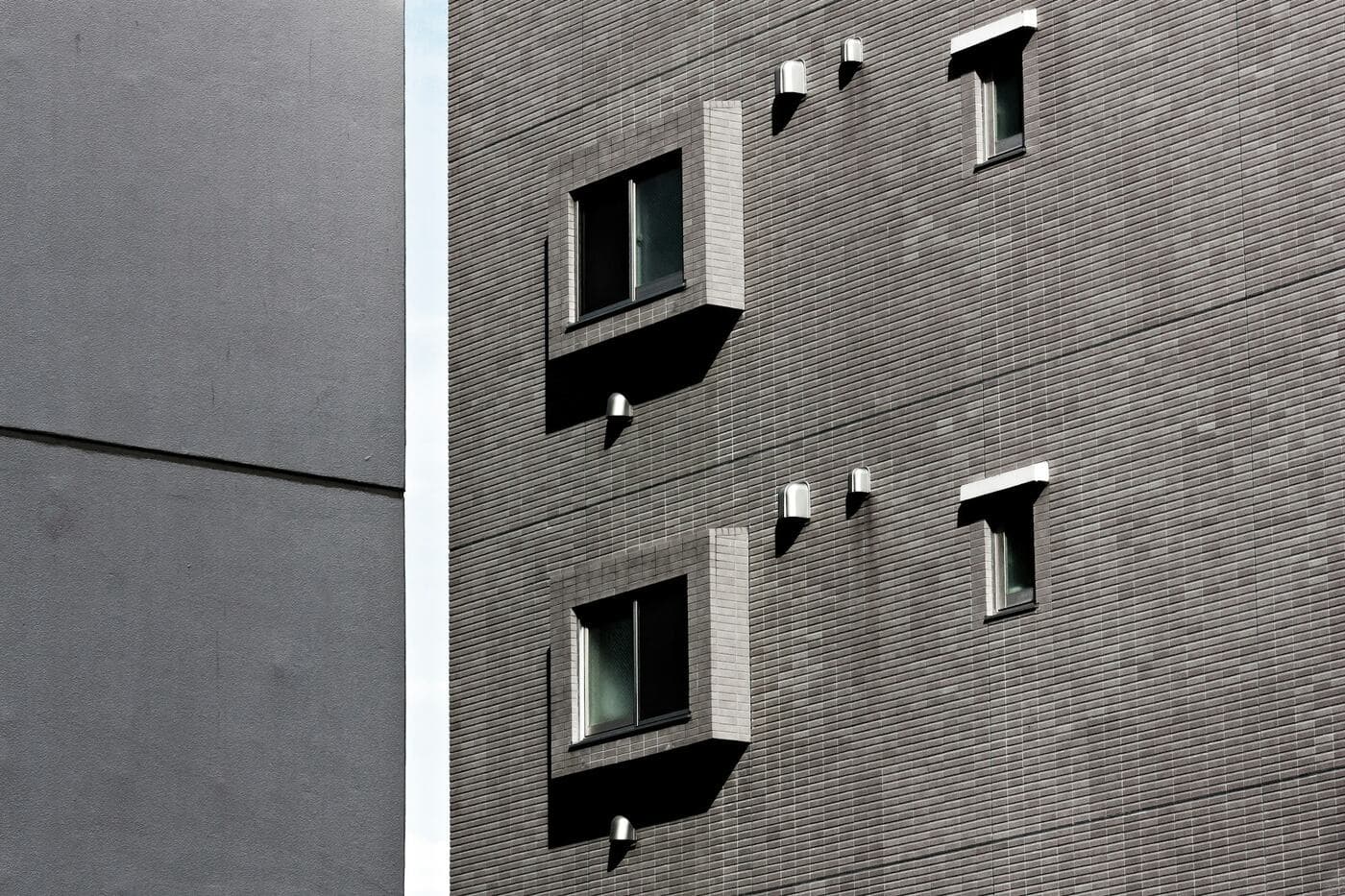 Smaller Windows, Better Performance?